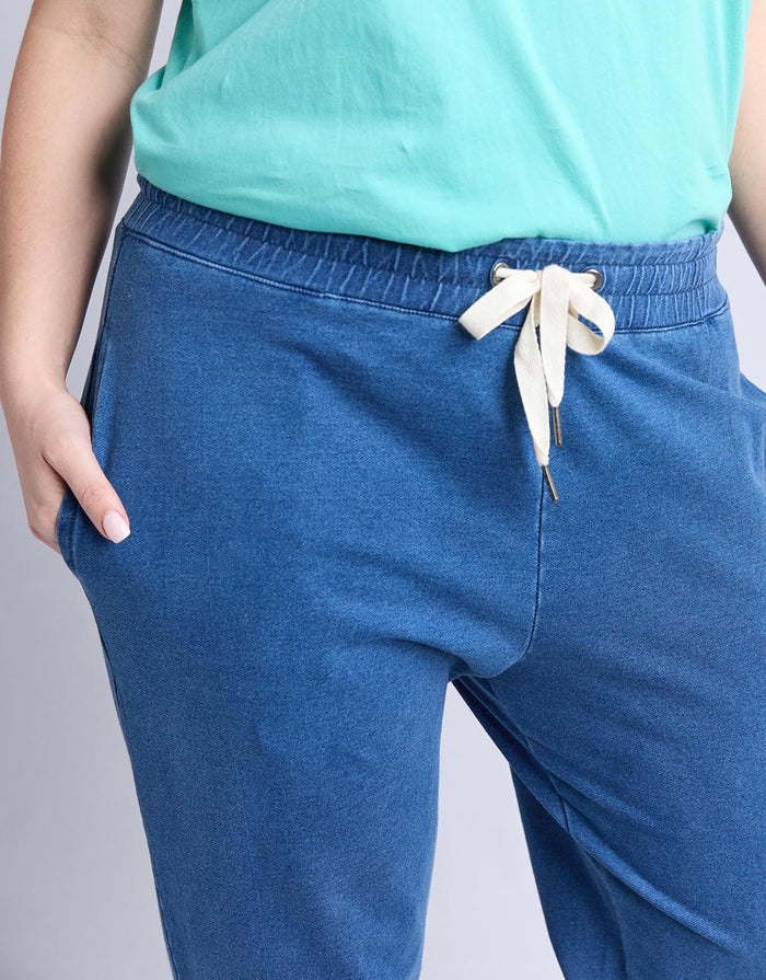 elm-3-4-brunch-pant-blue-denim-look-womens-clothing