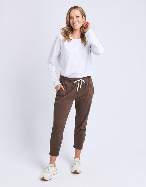 elm-3-4-brunch-pant-coffee-womens-clothing
