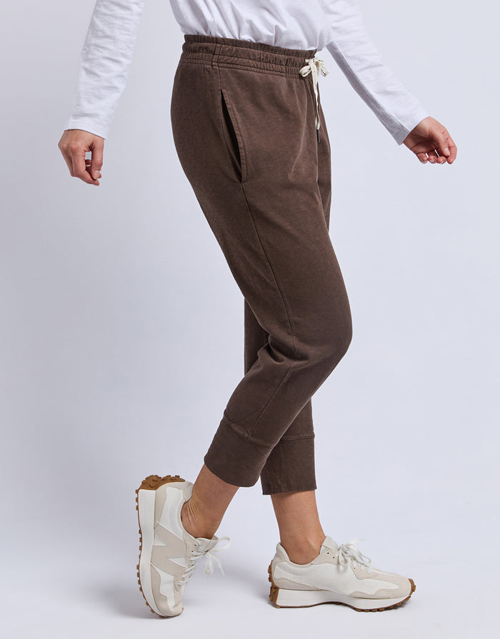 elm-3-4-brunch-pant-coffee-womens-clothing