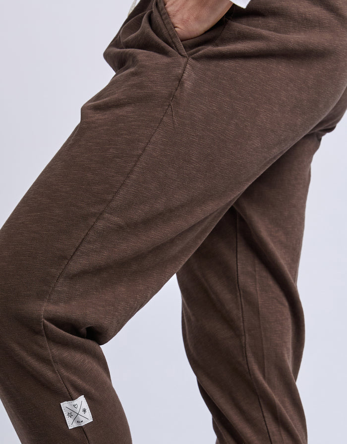 elm-3-4-brunch-pant-coffee-womens-clothing