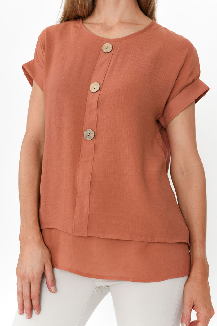 Abilene Rust Button Top,Blonde model,alt text|model:Anthea
