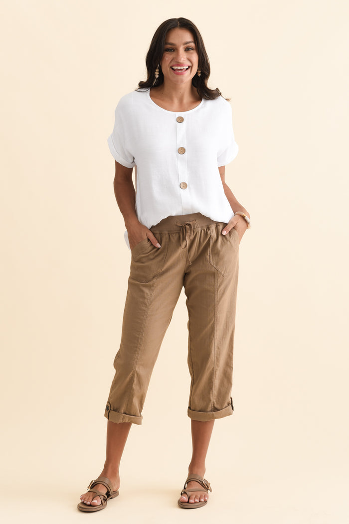 Abilene White Button Top,Brunette model,alt text|model:Brontie