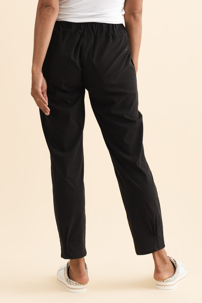 Air-Lite Black Stretch Pocket Pants,Brunette model,alt text|model:Cara