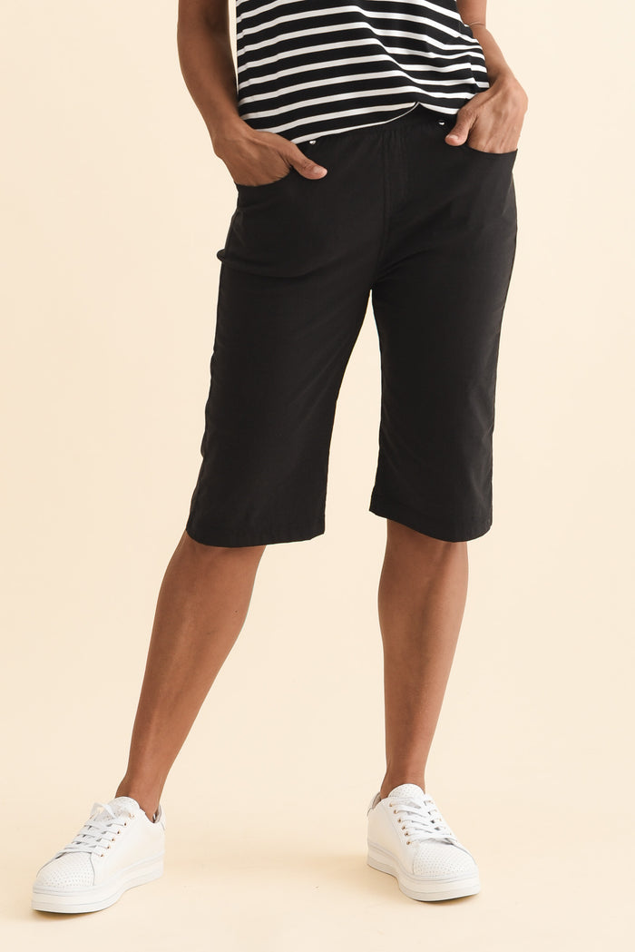 Air-Lite Black Stretch Pocket Shorts,Brunette model,alt text|model:Cara