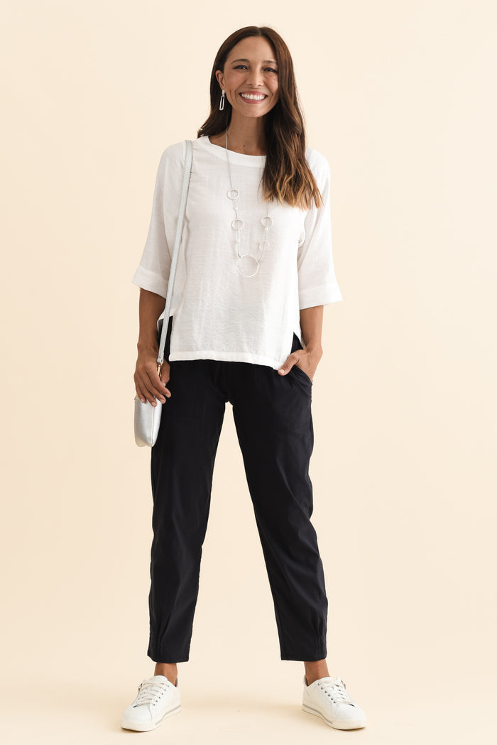 Air-Lite Navy Stretch Pocket Pants,Brunette model,alt text|model:Cara