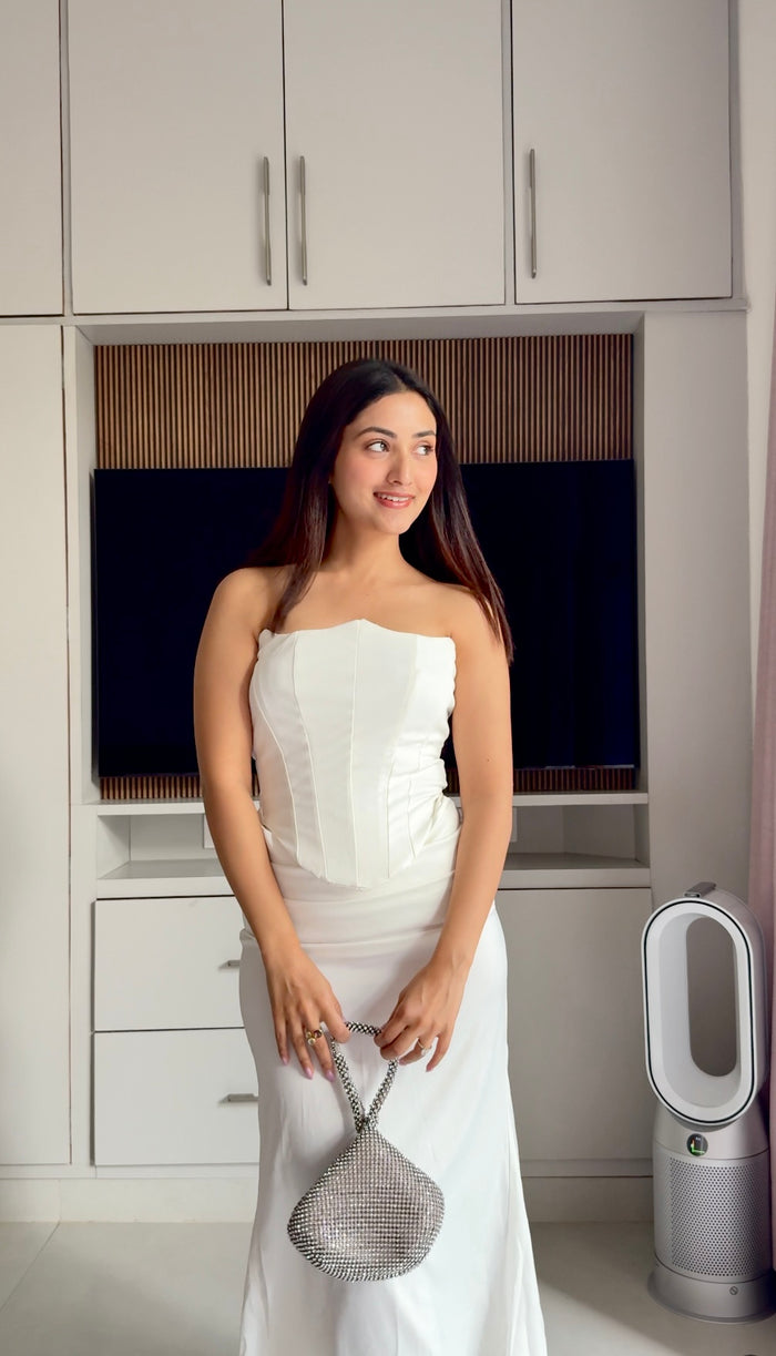 aishwarya Bansal X Miakee – Cameron