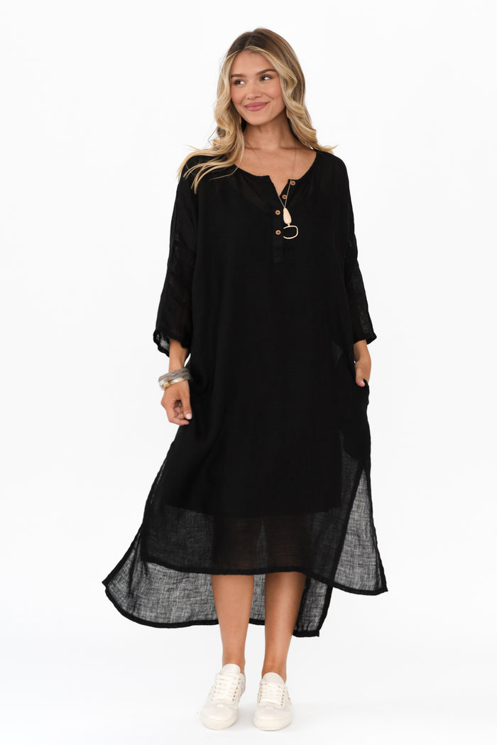 Analia Black Linen Kaftan,Blonde model,alt text|model:Mollie