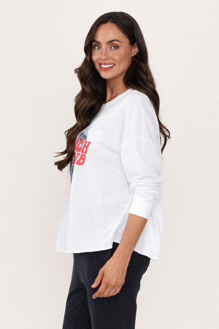 Anula White Heart Cotton Top,Brunette model,alt text|model:Elouise
