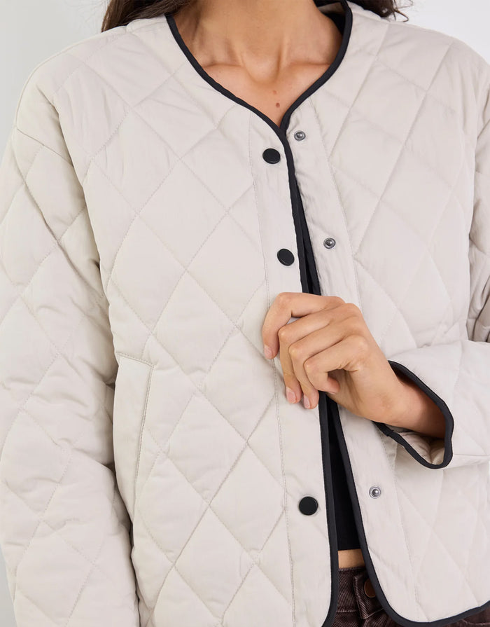 stories-be-told-apex-collarless-quilted-contrast-piping-puffer-jacket-bone-womens-clothing