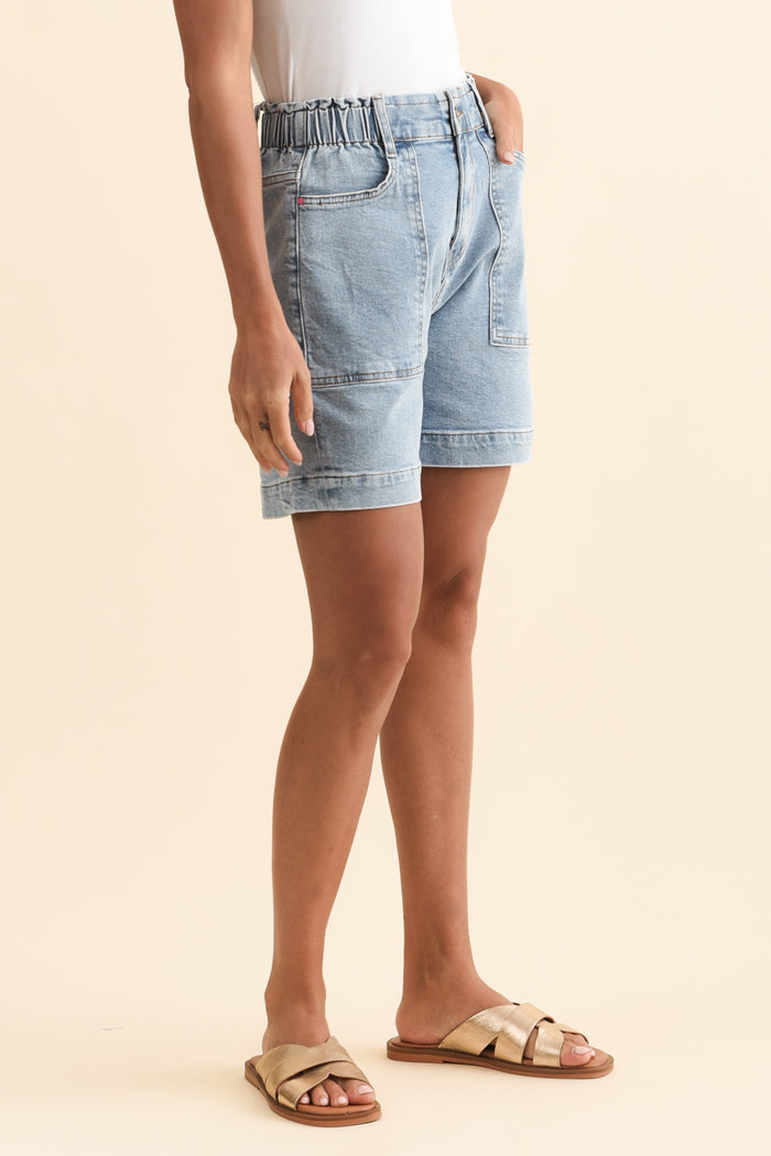 Atlas Light Blue Denim Stretch Shorts,Brunette model,alt text|model:Brontie