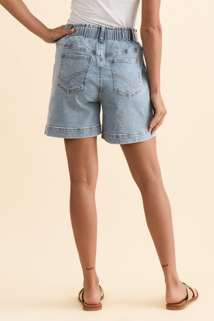 Atlas Light Blue Denim Stretch Shorts,Brunette model,alt text|model:Brontie