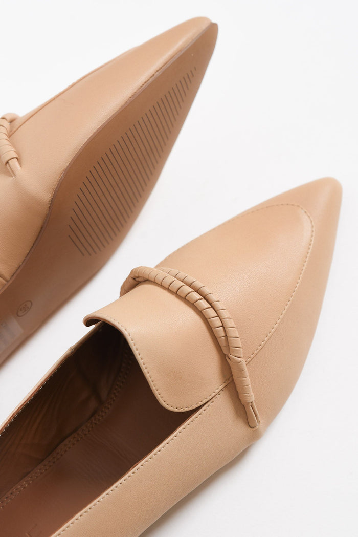 Avery Nude Leather Loafer