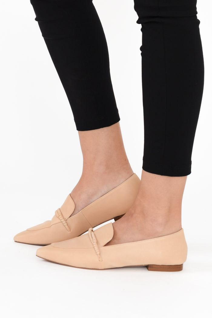Avery Nude Leather Loafer