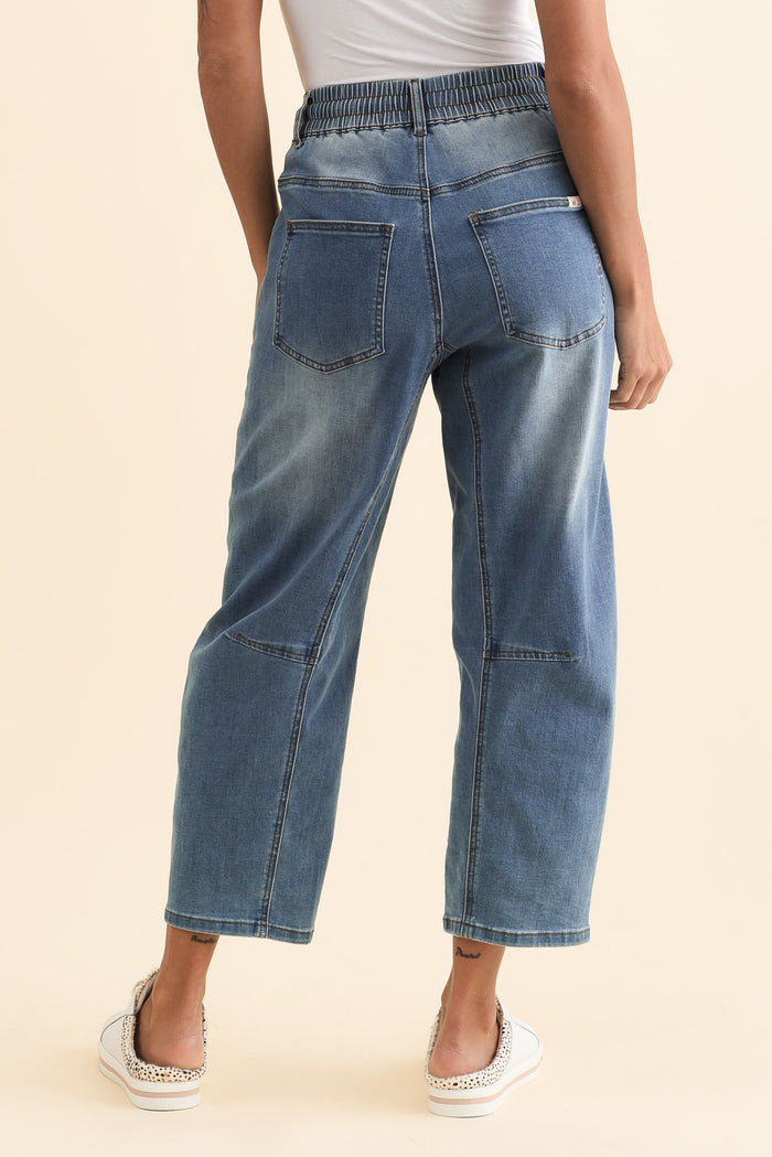BB Barrel Blue Jeans,Brunette model,alt text|model:Brontie