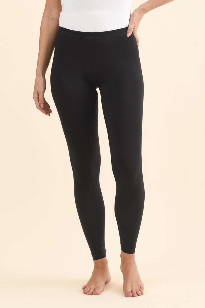 Black Micro Modal Stretch Legging,Brunette model,alt text|model:MJ
