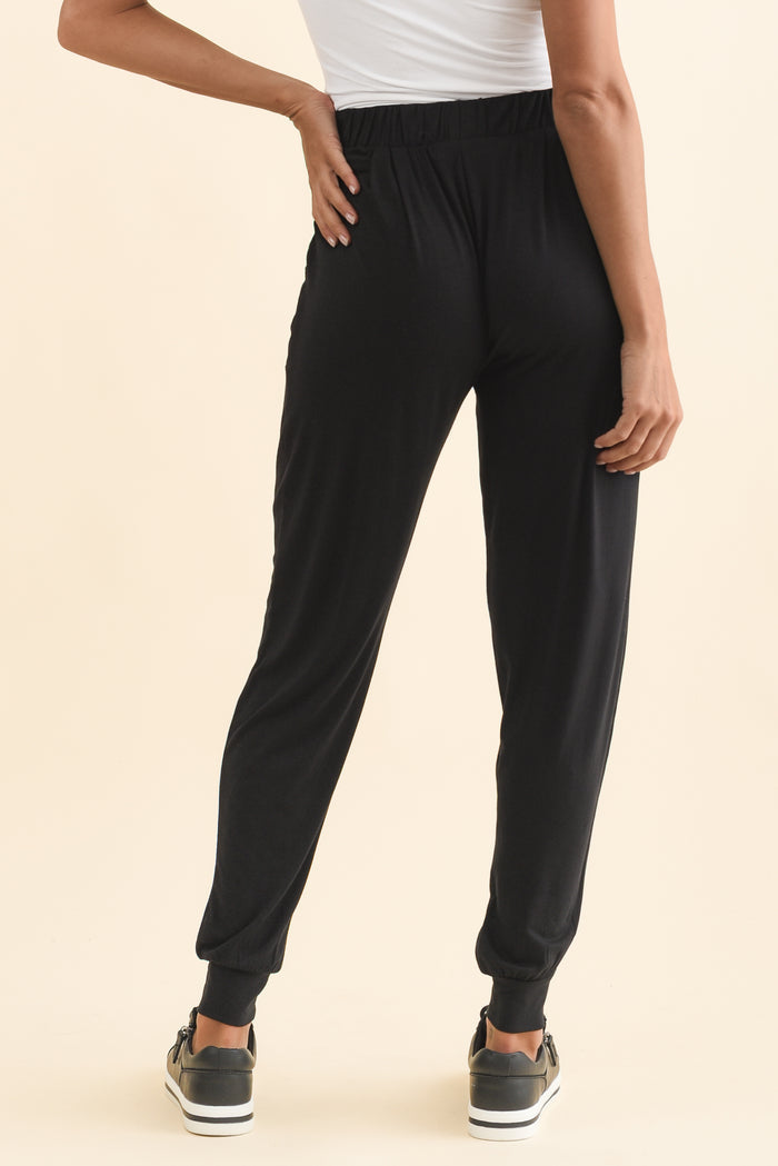 Black Weekend Pants,Brunette model,alt text|model:Brontie