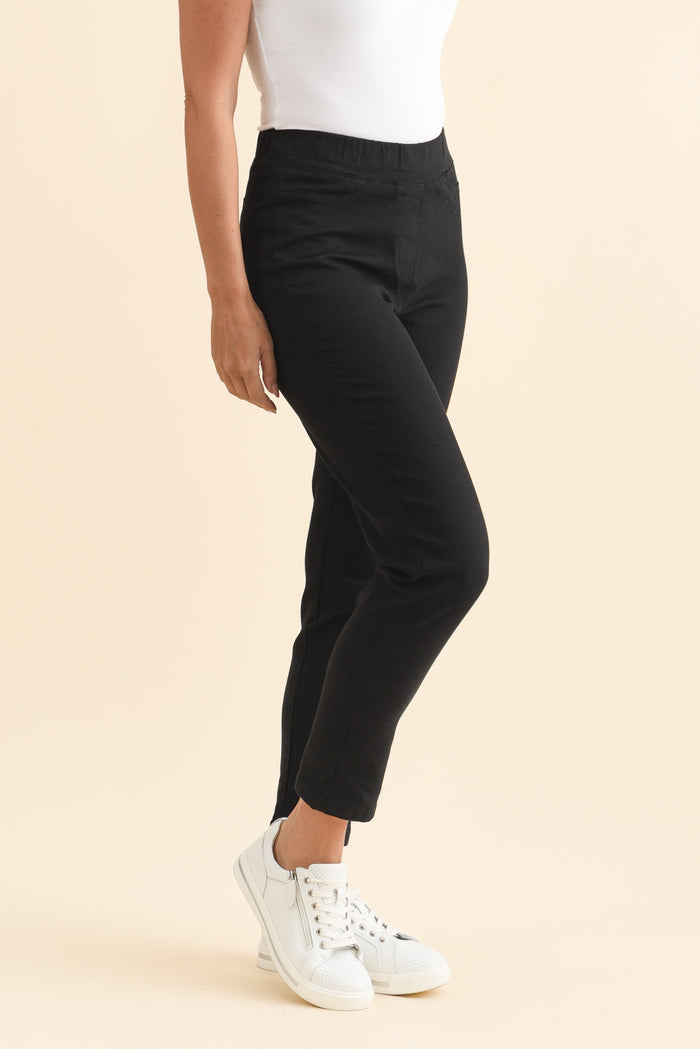 Callie Black Cotton 7/8 Stretch Pants,Brunette model,alt text|model:MJ