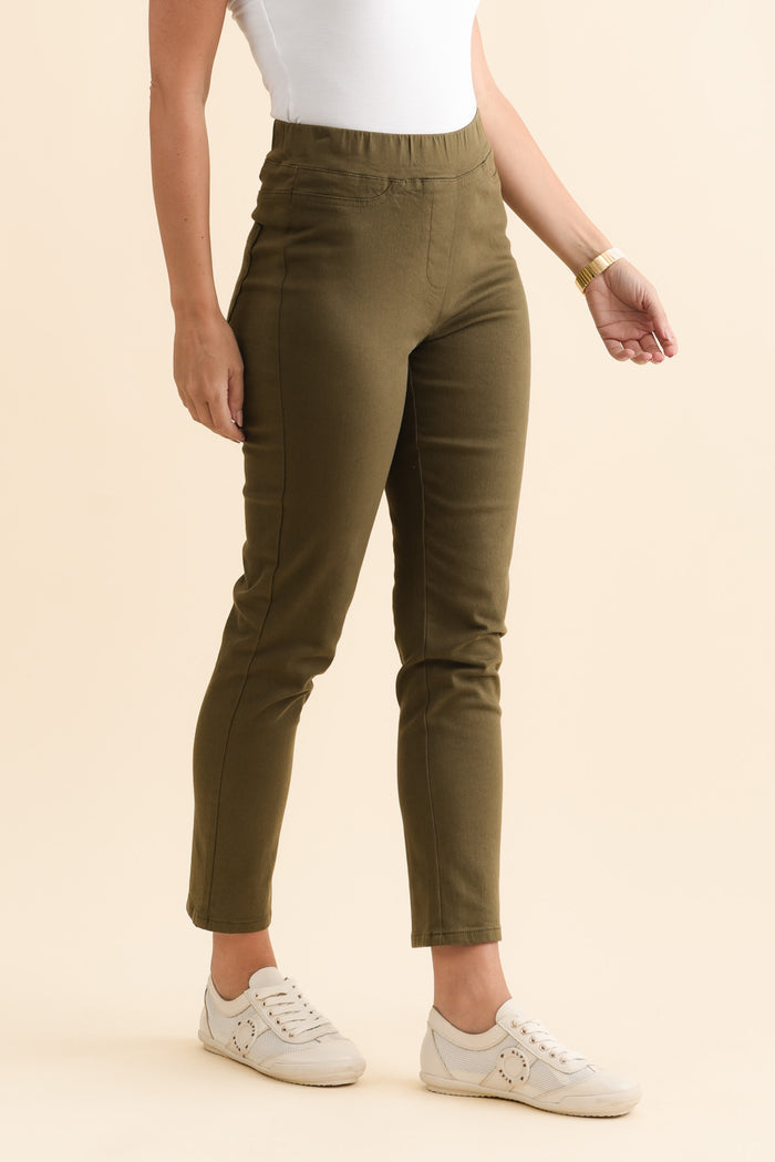 Callie Olive Cotton 7/8 Stretch Pants,Brunette model,alt text|model:MJ
