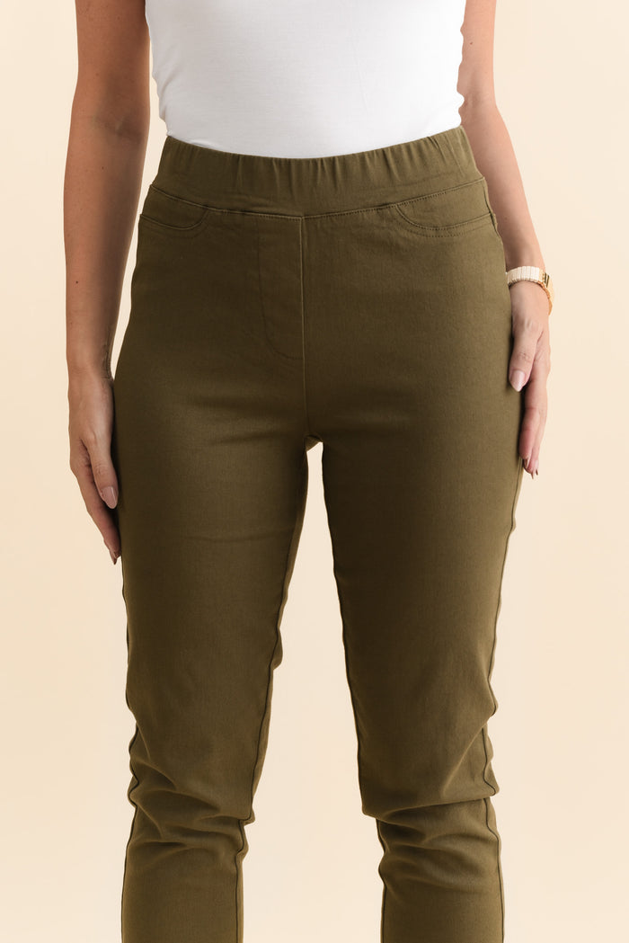 Callie Olive Cotton 7/8 Stretch Pants,Brunette model,alt text|model:MJ