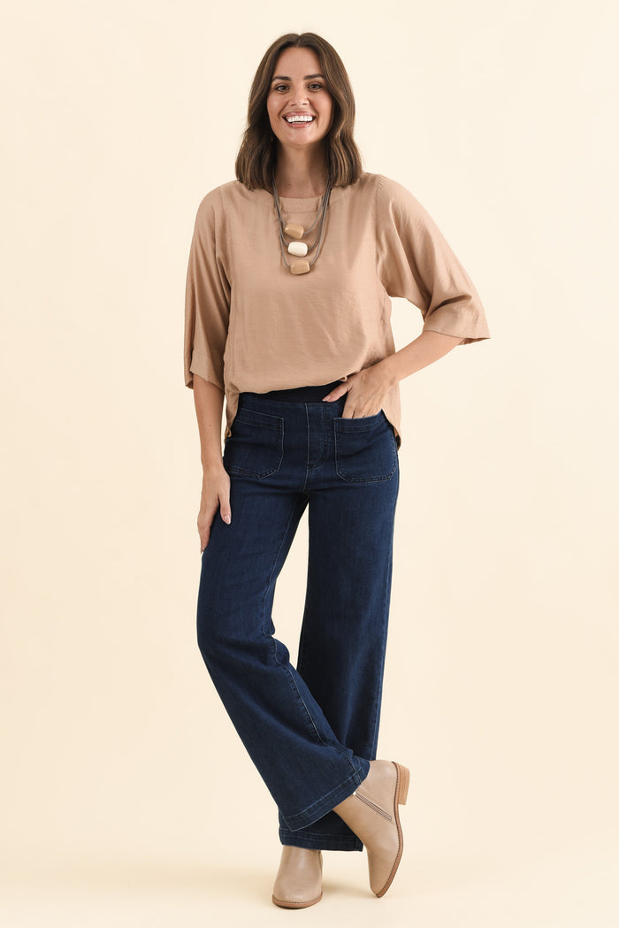 Carpenter Dark Denim Stretch Jeans,Brunette model,alt text|model:MJ