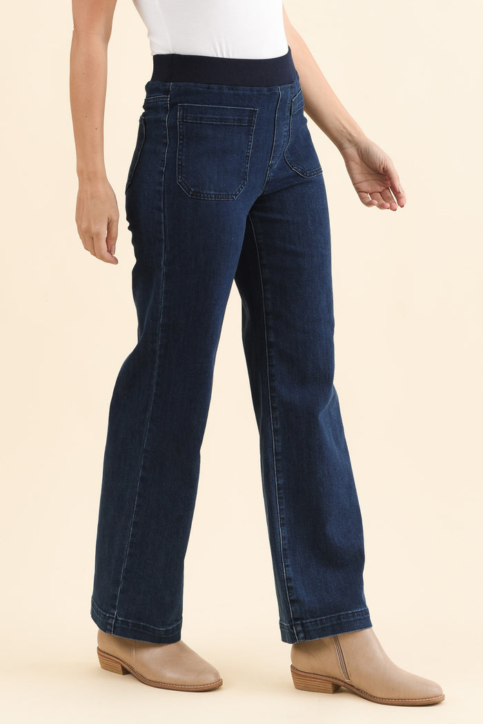 Carpenter Dark Denim Stretch Jeans,Brunette model,alt text|model:MJ