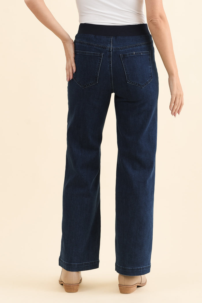 Carpenter Dark Denim Stretch Jeans,Brunette model,alt text|model:MJ