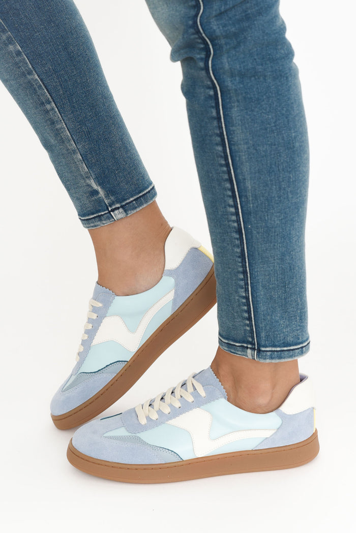 Castro Blue Suede Leather Sneaker
