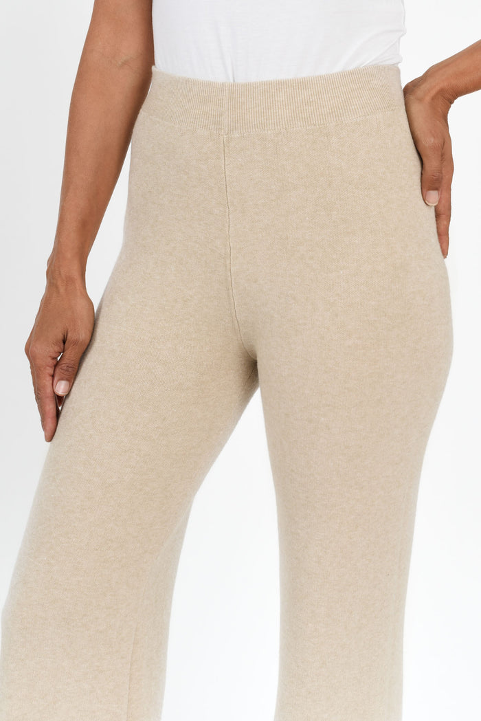 Cosette Natural Contrast Knit Pants,Brunette model,alt text|model:Cara