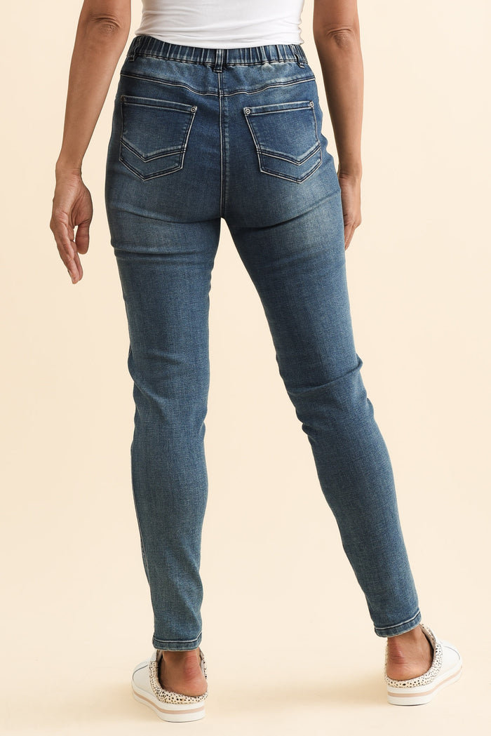 Courtney Dark Denim Stretch Jeans,Brunette model,alt text|model:Cara