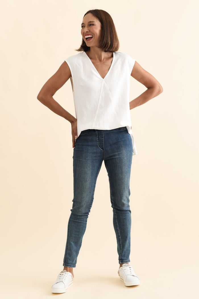 Courtney Dark Denim Stretch Jeans,Brunette model,alt text|model:Cara