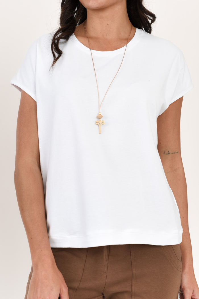 Eddie White Cotton Tee,Brunette model,alt text|model:Brontie
