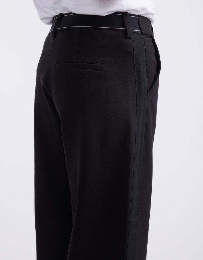 white-co-effortless-ponte-pant-black-black-womens-clothing
