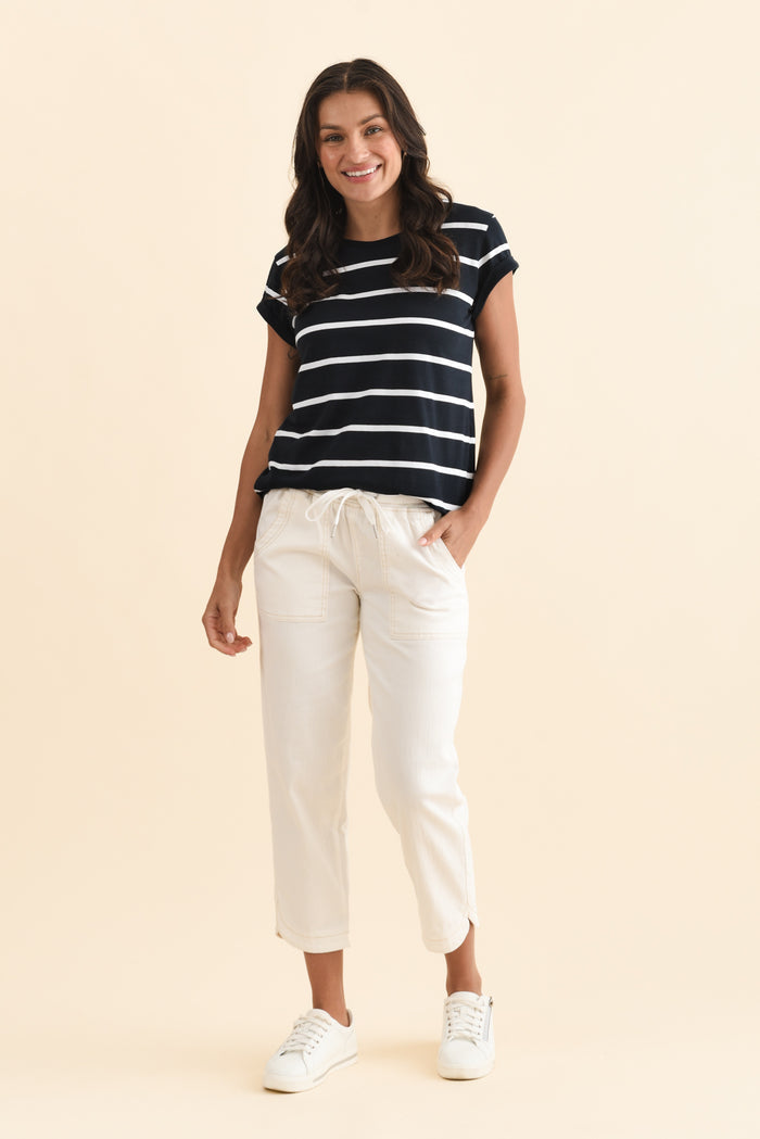 Eliana White Cotton Stretch Jeans,Brunette model,alt text|model:Brontie