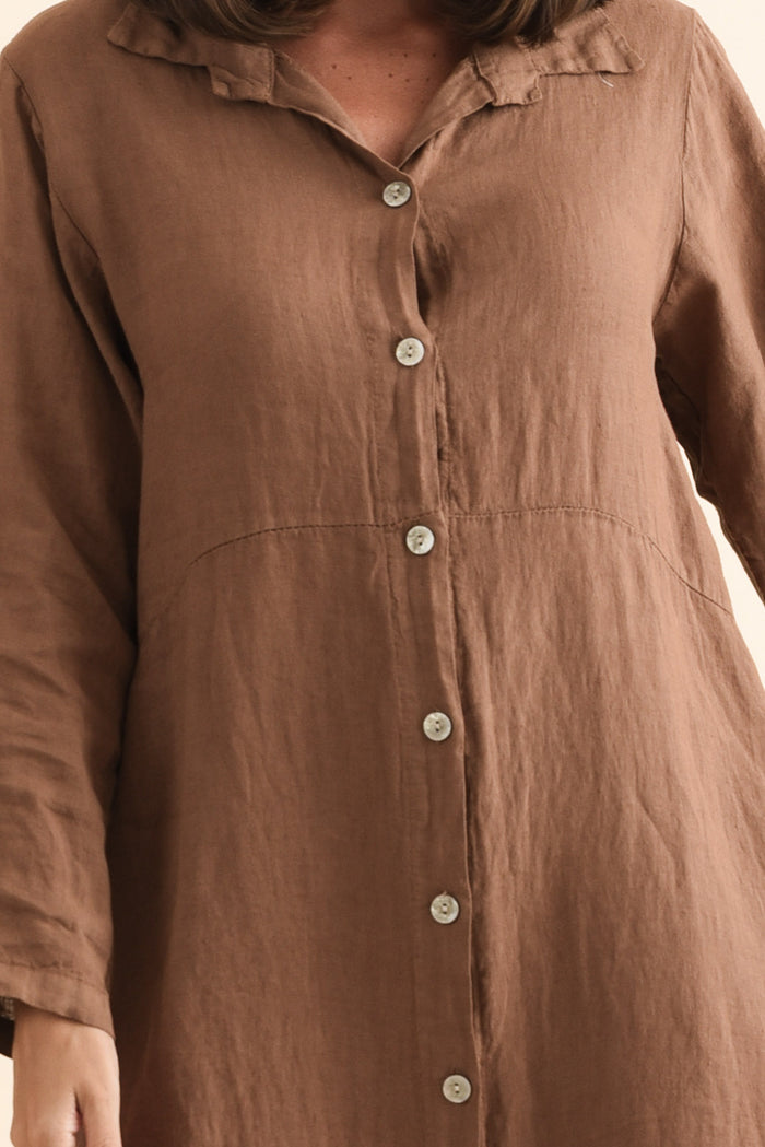 Elin Mocha Linen Shirt Dress,Brunette model,alt text|model:MJ