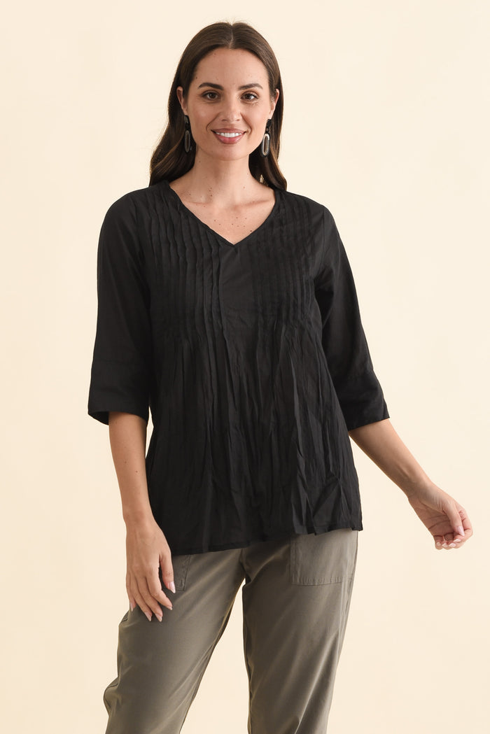Fia Black Sleeved Crinkle Cotton Top,Brunette model,alt text|model:MJ