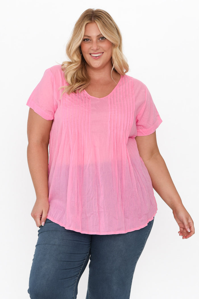 Fia Bright Pink Crinkle Cotton Top,Blonde model,plus-size,curve-tops,plus-size-cotton-tops  alt text|model:Caitlin