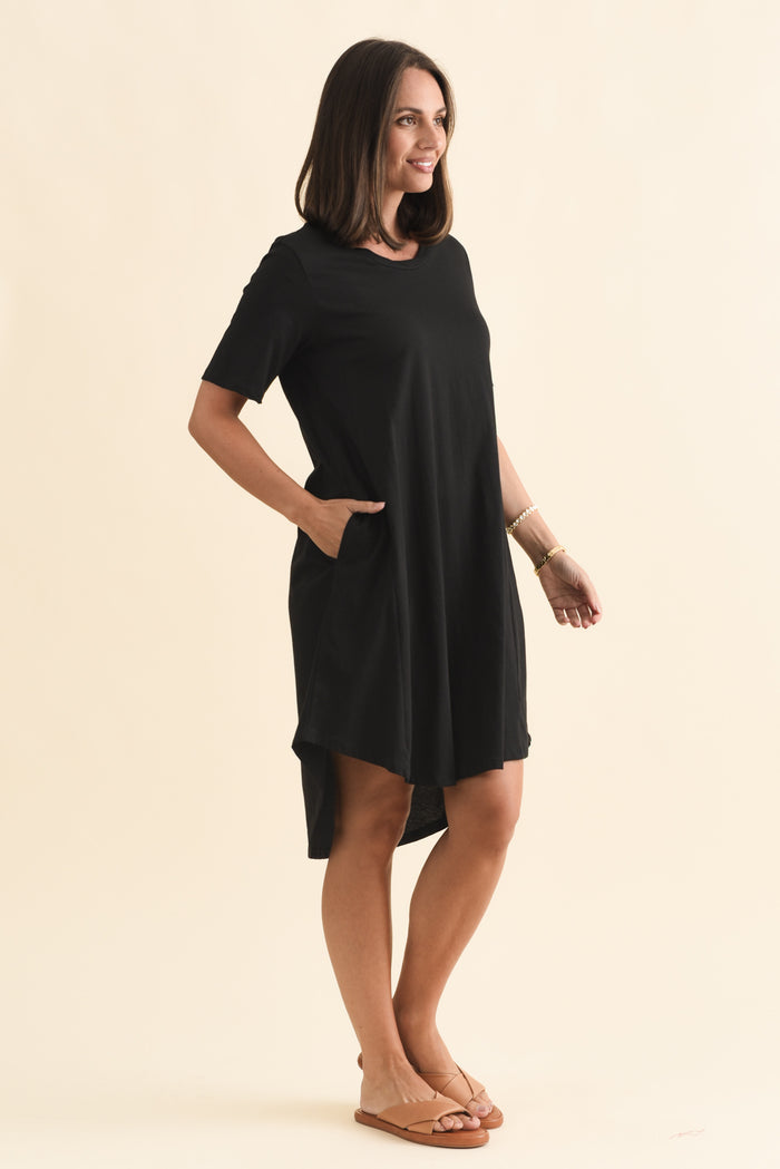 Florida Black Cotton Tee Dress,Brunette model,alt text|model:MJ