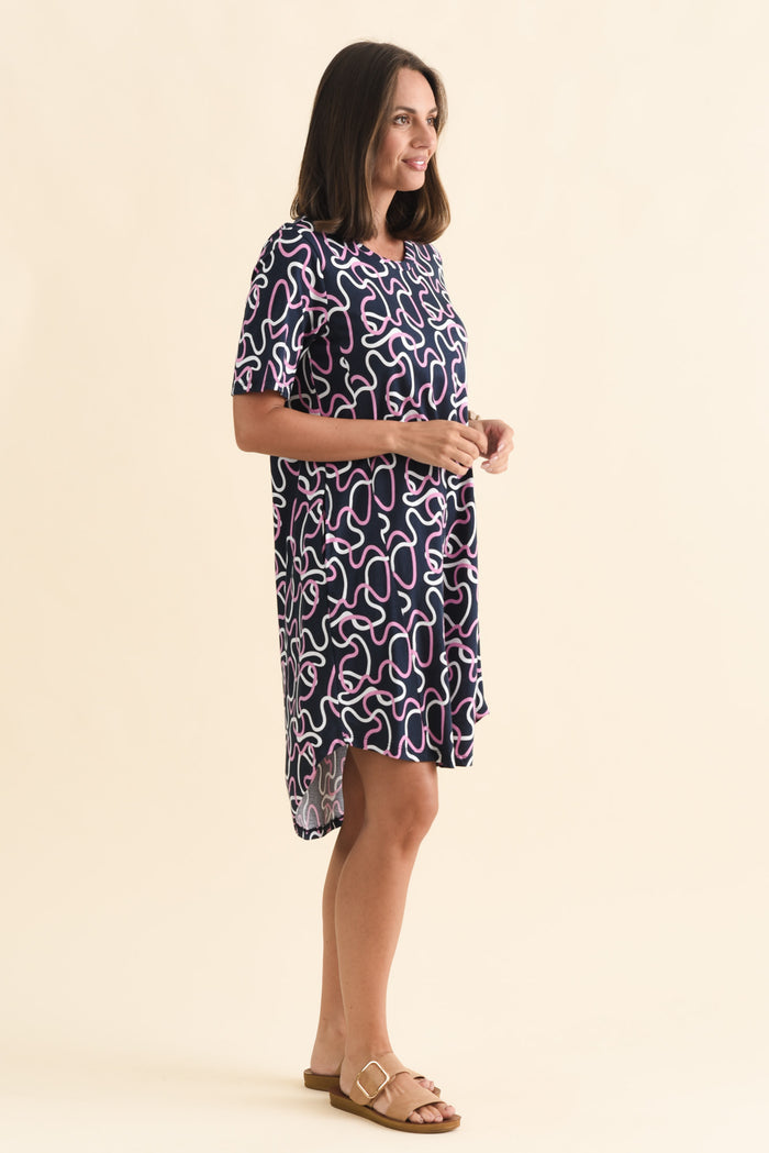 Florida Navy Abstract Cotton Tee Dress,Brunette model,alt text|model:MJ