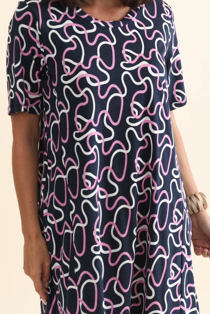 Florida Navy Abstract Cotton Tee Dress,Brunette model,alt text|model:MJ