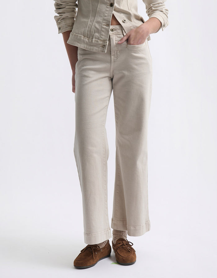 kireina-freya-welt-pocket-jean-sand-womens-clothing