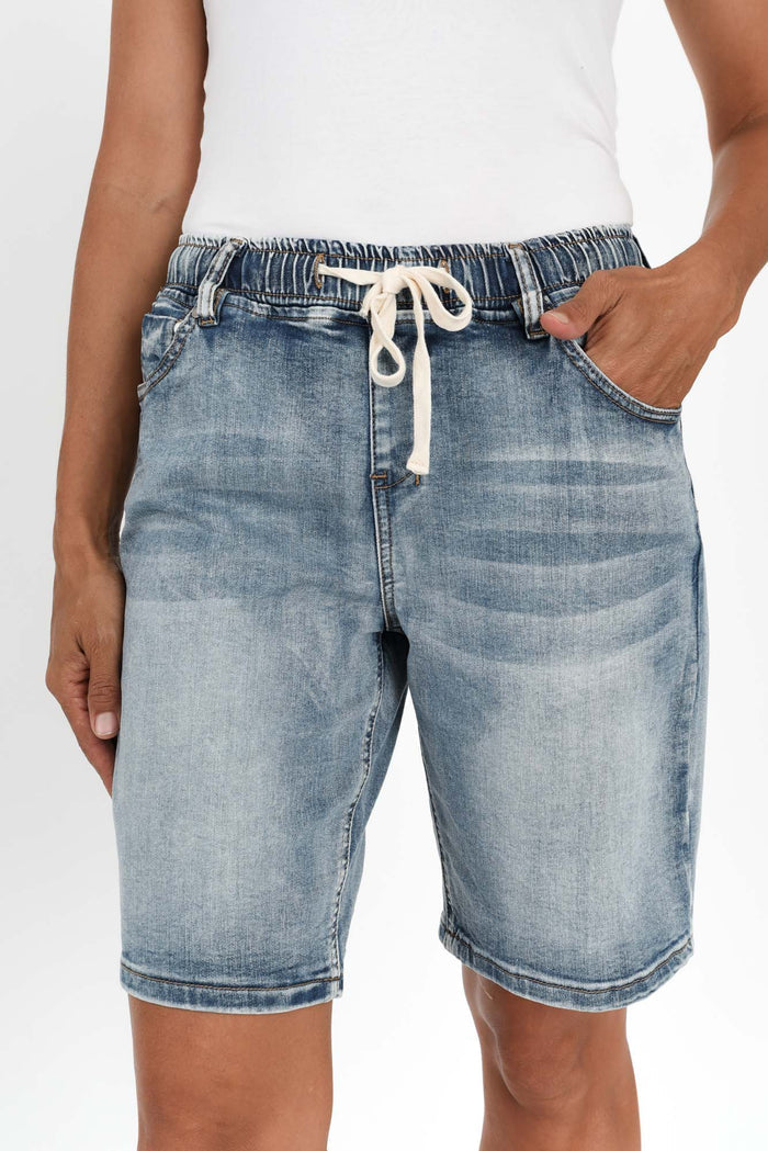 Gabby Mid Blue Denim Bermuda Shorts,Brunette model,alt text|model:Cara