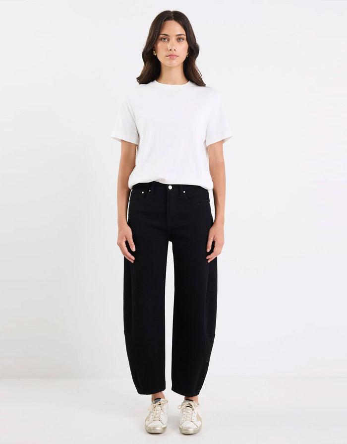 among-the-brave-graduate-stretch-barrel-jeans-jet-black-womens-clothing