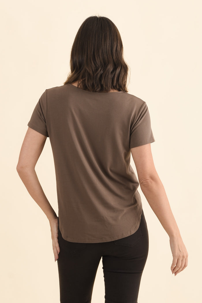 Janis Chocolate Bamboo Tee,Brunette model,alt text|model:MJ