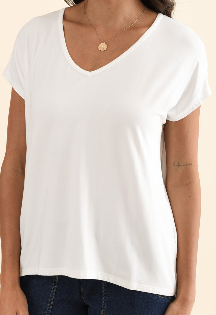 Jenner White V Neck Tee,Brunette model,alt text|model:Brontie