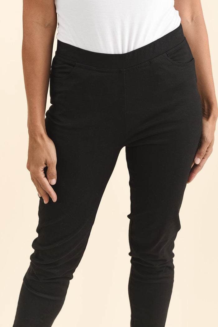 Laia Black Cotton Stretch Pants,Brunette model,alt text|model:Cara