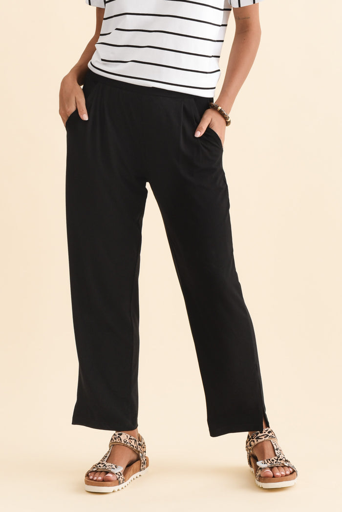 Lopez Black Pocket Pants - Petite,Brunette model,alt text|model:Brontie