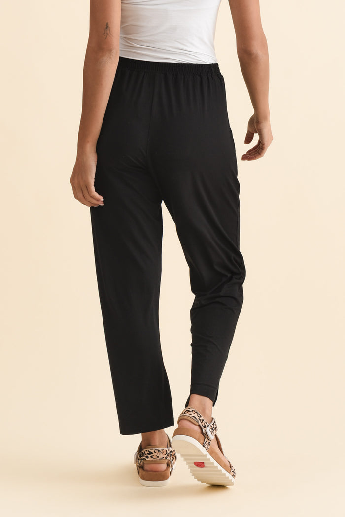 Lopez Black Pocket Pants - Petite,Brunette model,alt text|model:Brontie