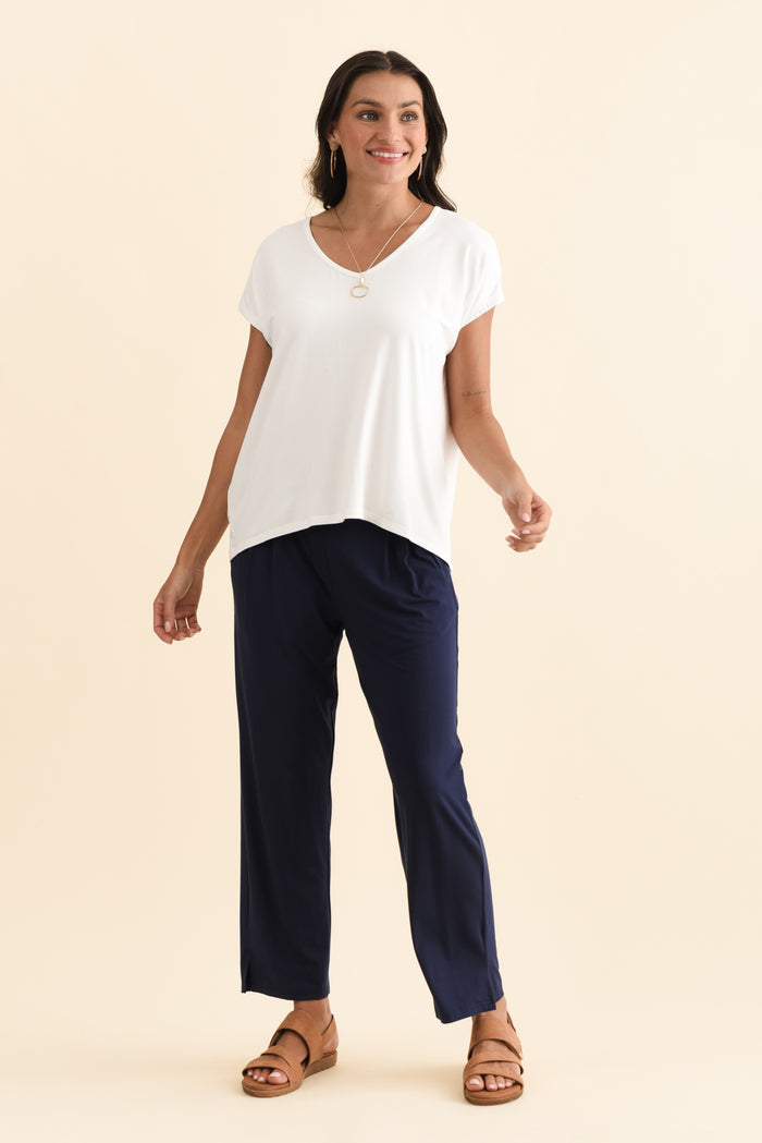 Lopez Navy Pocket Pants - Petite,Brunette model,alt text|model:Brontie