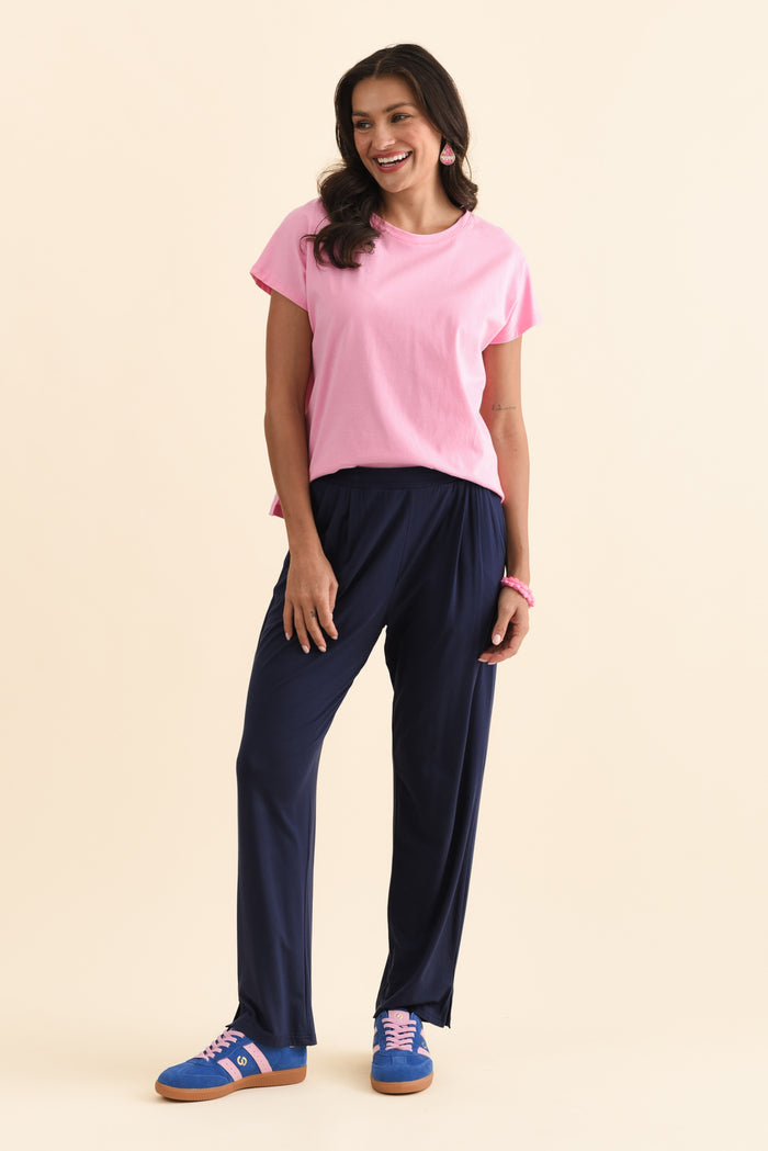 Lopez Navy Pocket Pants,Brunette model,alt text|model:Brontie