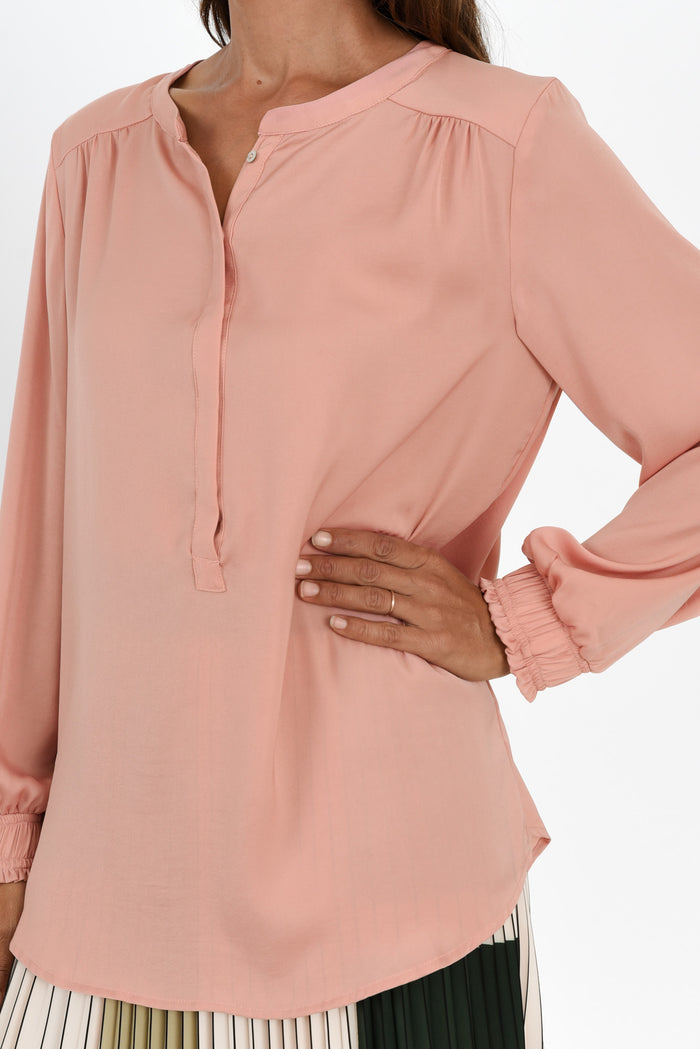 Luxe Peach Gloss Tunic,Brunette model,alt text|model:Cara